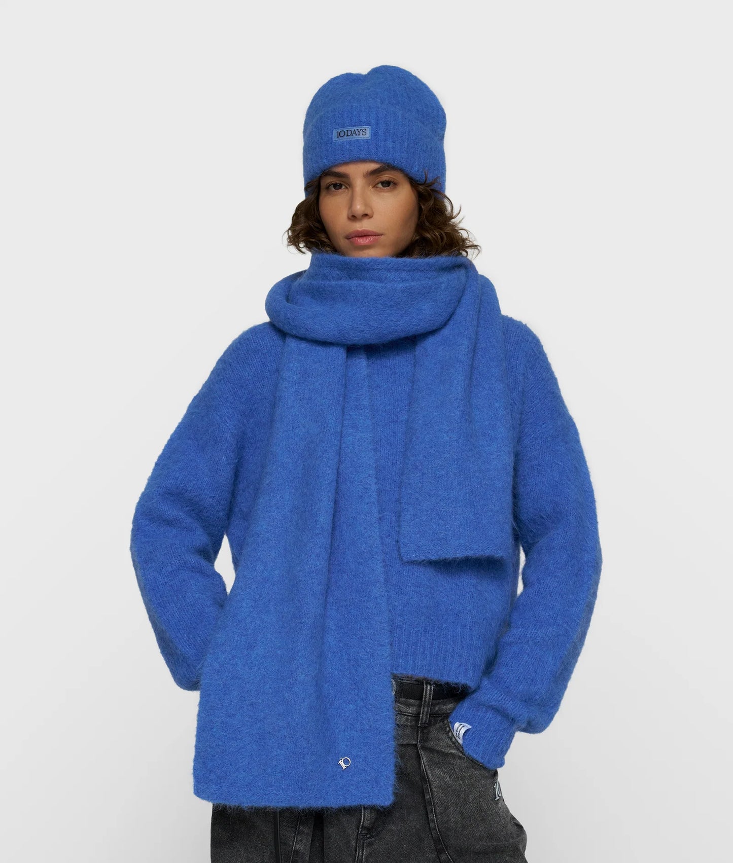 10 DAYS HAIRY KNIT SCARF