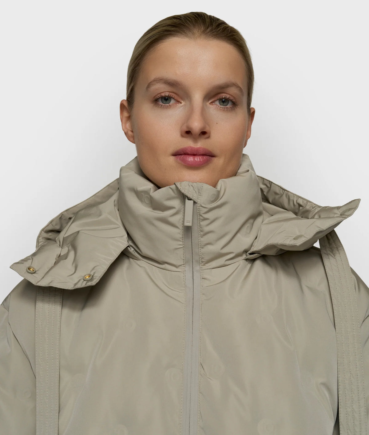 10 DAYS THE ICONIC COAT