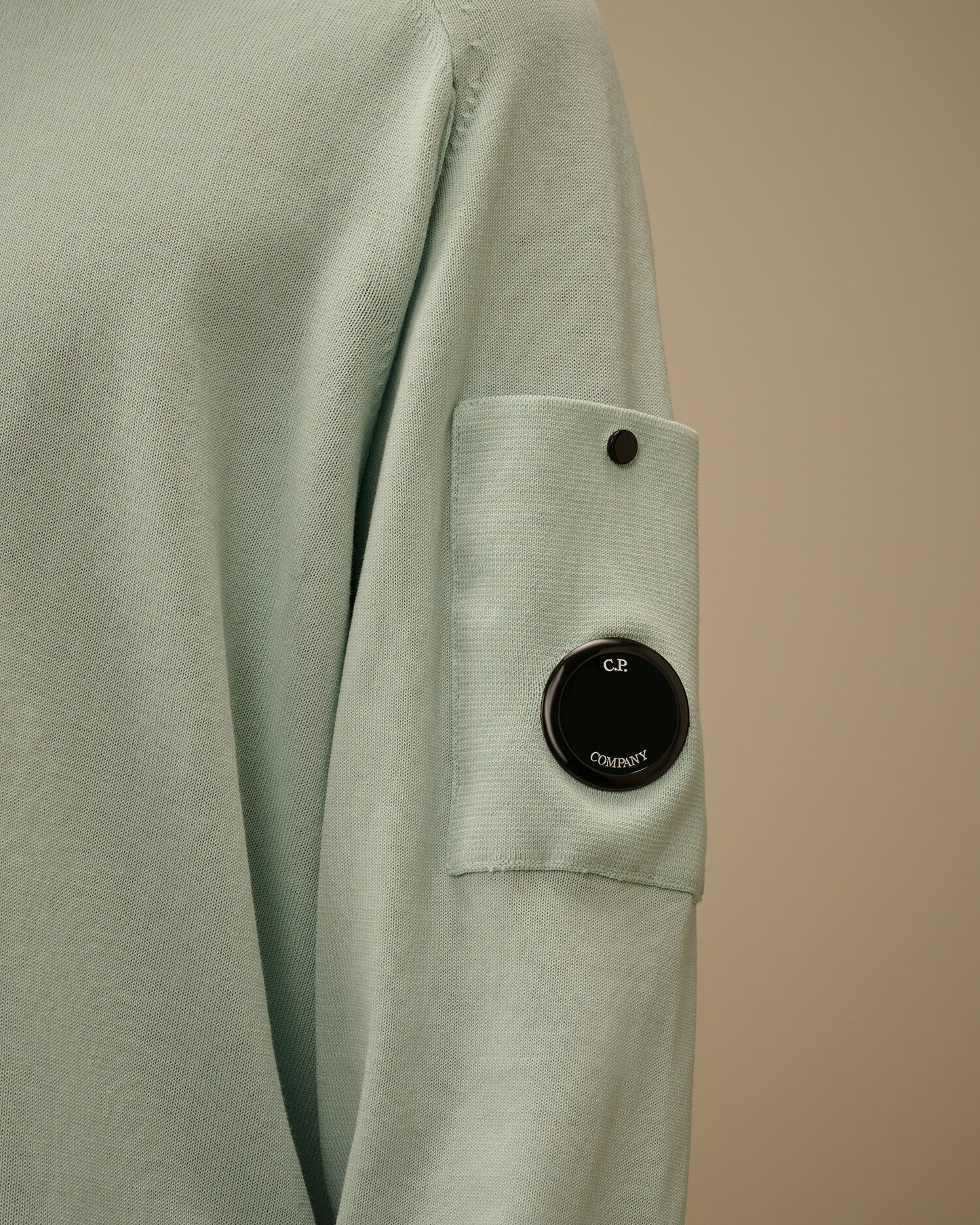 CP COMPANY COTTON CREPE CREWNECK LENS SWEATER