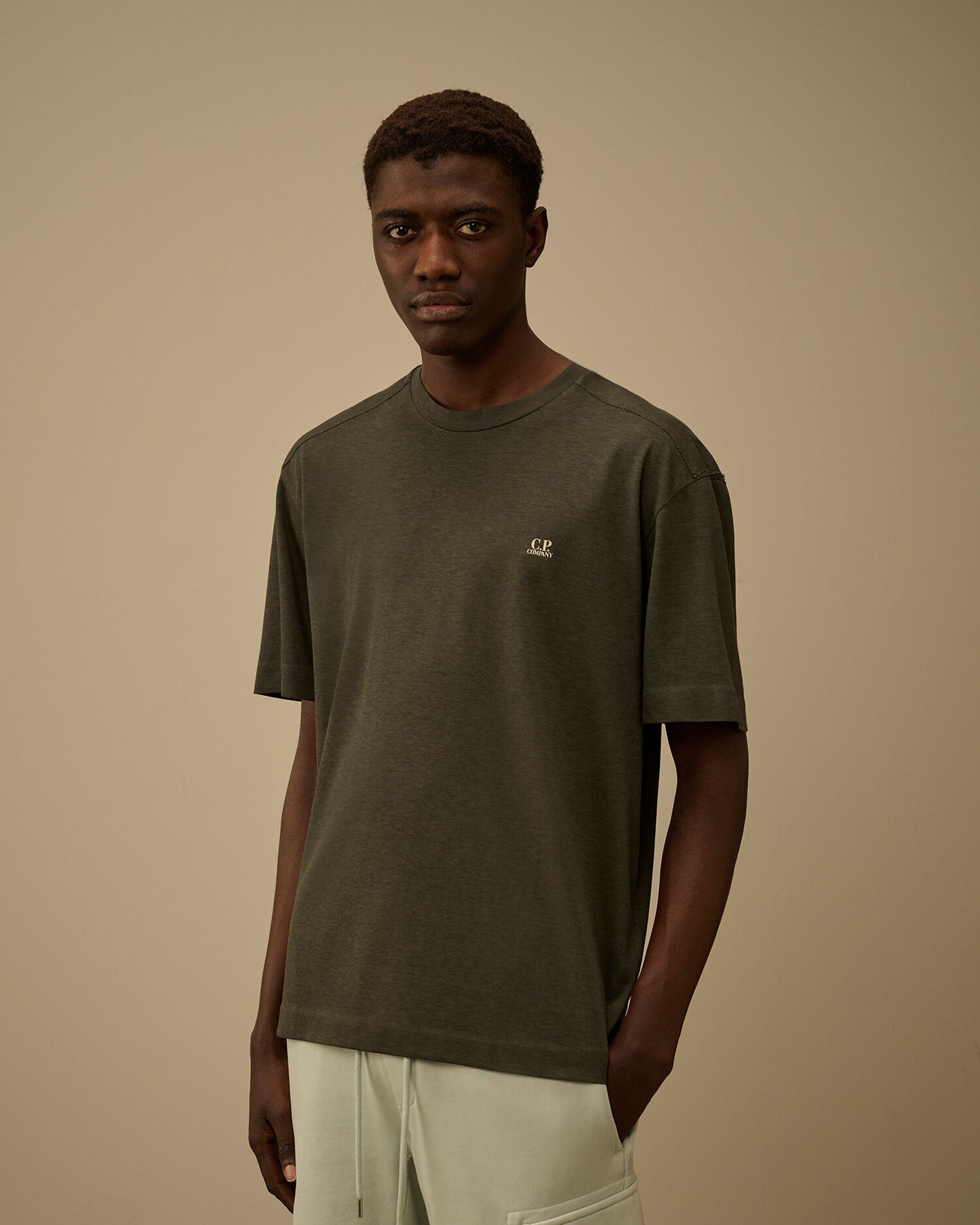 CP COMPANY 20/1 JERSEY PLATED LOGO T-SHIRT
