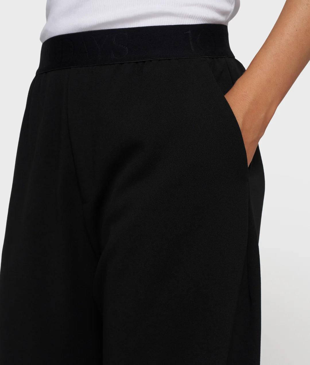 10 DAYS THE NETWORK PANTS