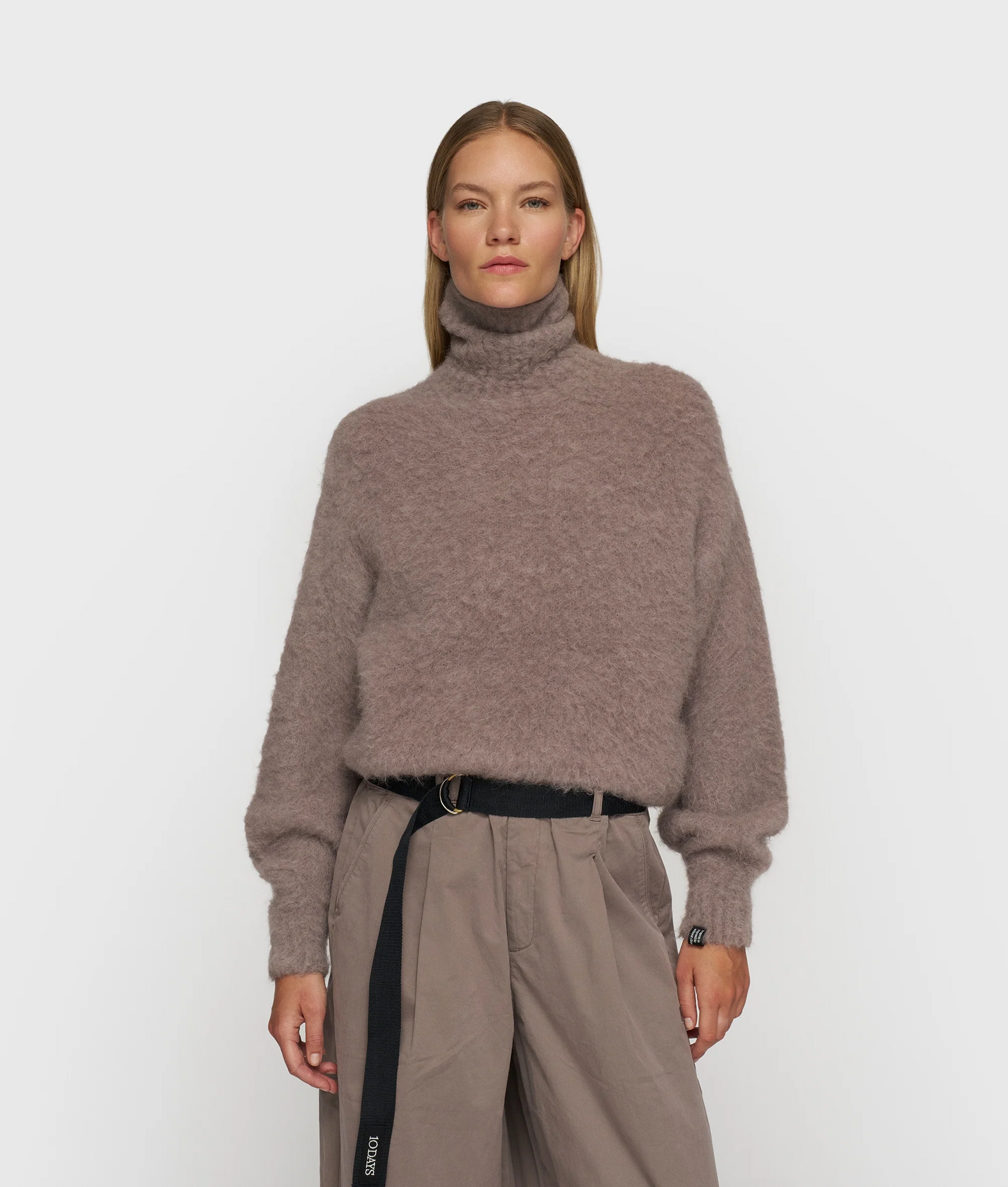 10 DAYS CROPPED KNIT TURTLENECK